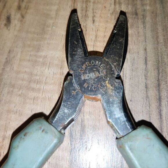 Kobalt Lineman's Electrician Combination Pliers Flat Nose Chrome Nickel - Picture 3 of 7